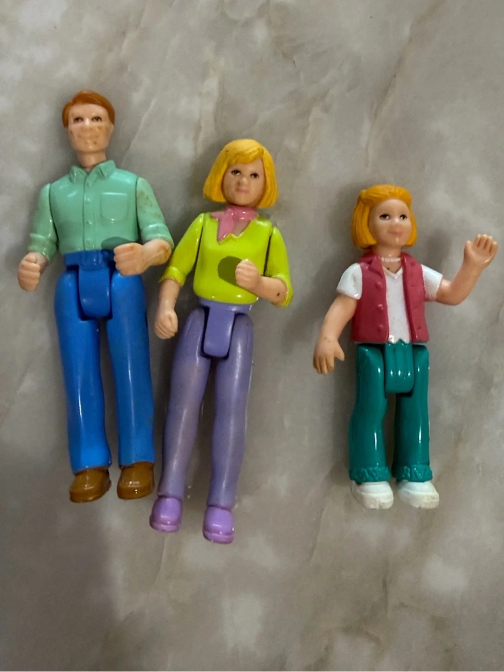 Fisher Price Sweet Streets Dollhouse Country Cottage Girl Mom Dad Doll Figures